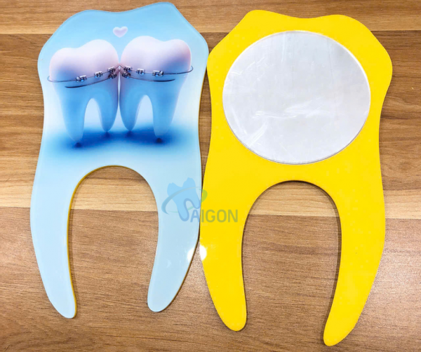 Gương mica cầm tay hình cái răng